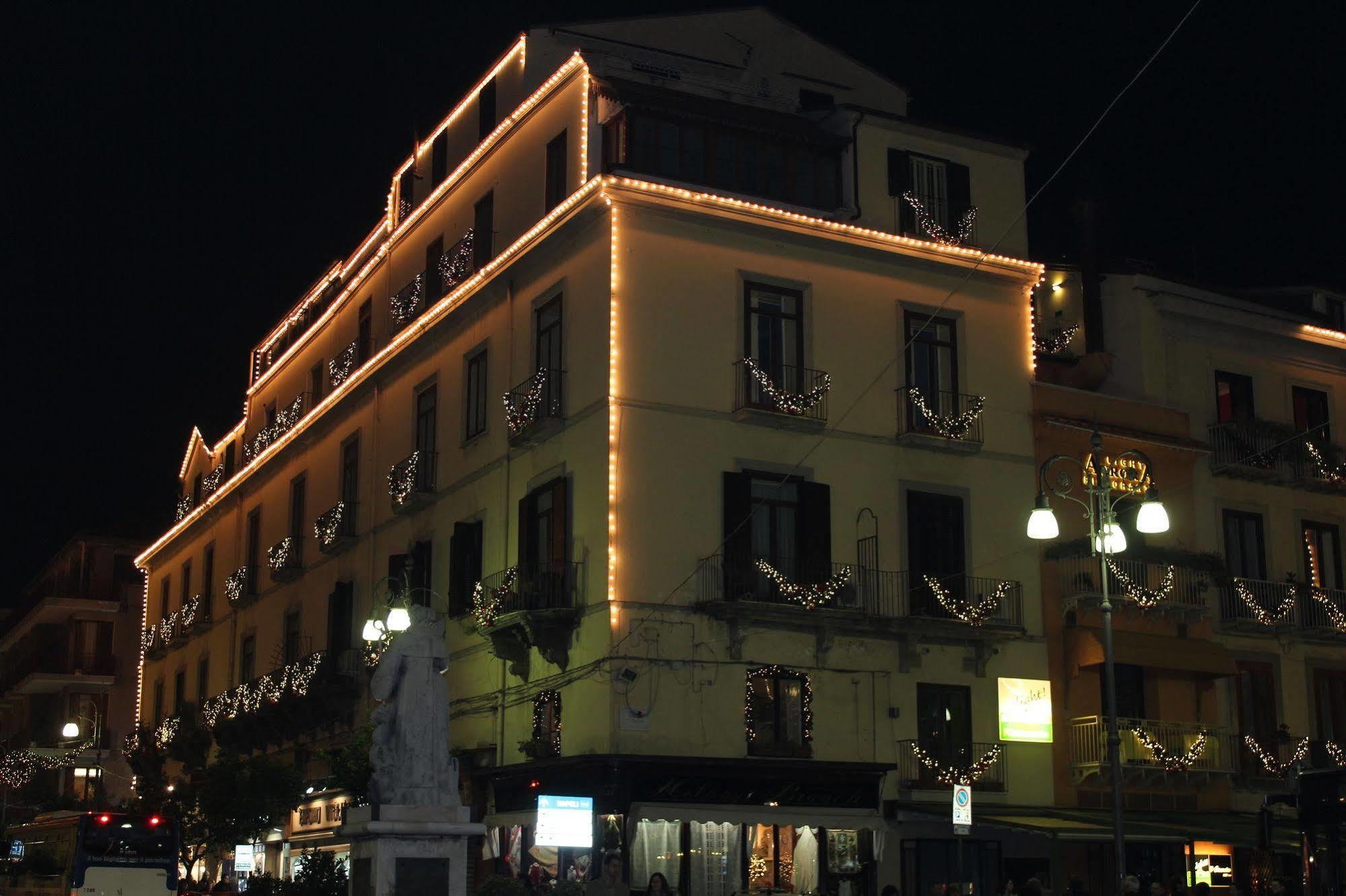 Piazza Tasso B&B Relais Sorrento Kültér fotó